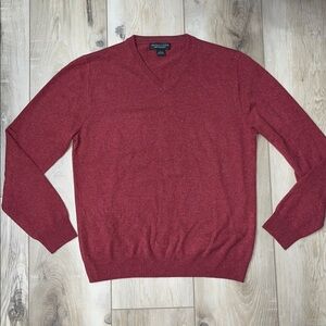 The Men’s Store at Bloomingdale’s 100% Cashmere V-Neck Sweater Wine Size Large